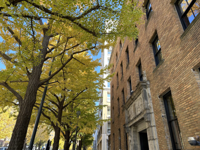 ベーカリー三三(さんさん)