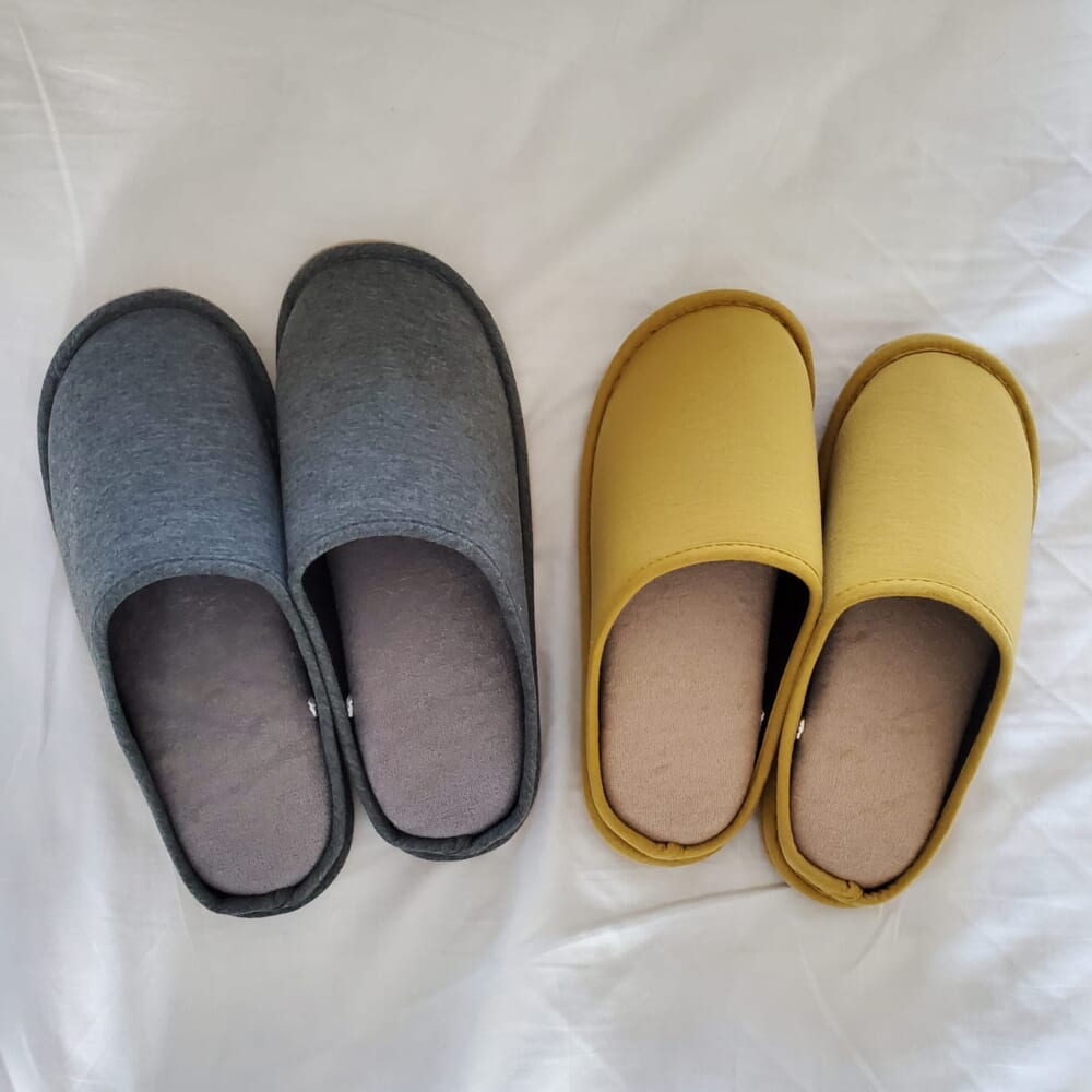 スタンダードプロダクツの中敷きが洗えるスリッパ2色