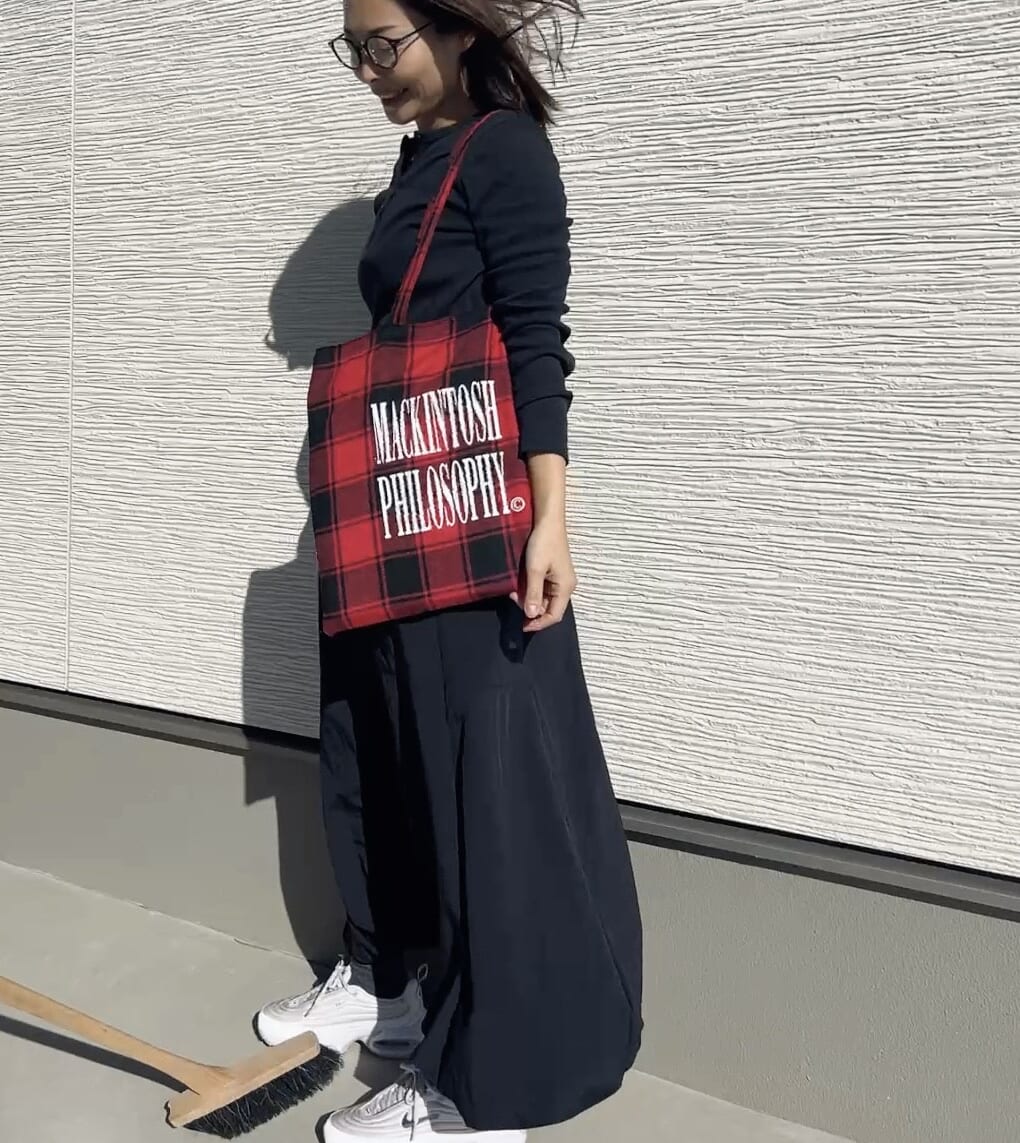2026LEE1・2月号特別付録マッキントッシュ フィロソフィー『大人のチェック柄BIGトート』のLEE100人隊コーデ