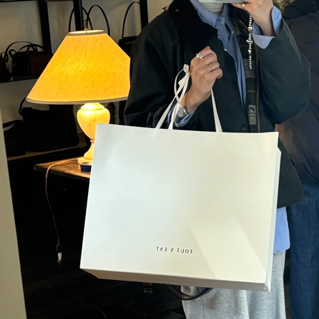 東京・恵比寿のTOUT Y EST(トゥティエ)で購入したときの写真