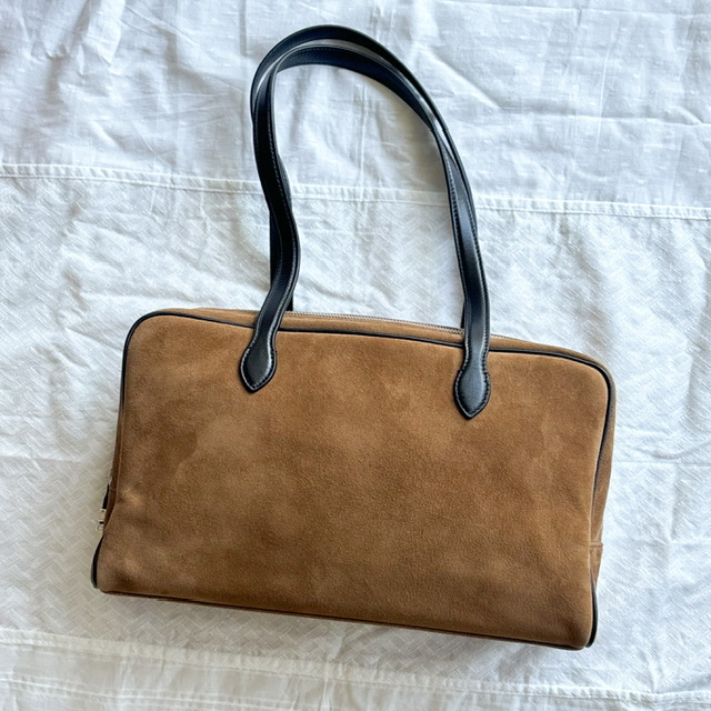 東京・恵比寿のTOUT Y EST(トゥティエ)で購入したSAC LOQUETロケバッグの写真