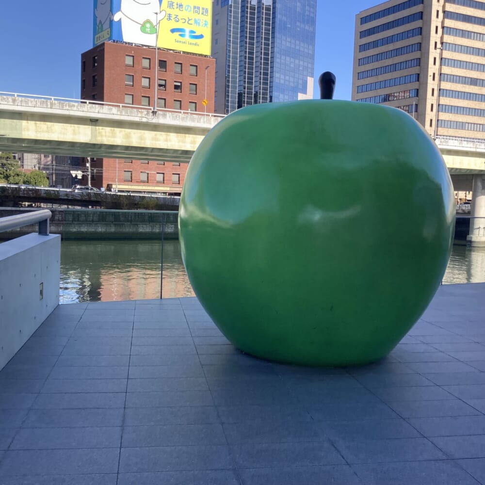 青リンゴ
こども本の森