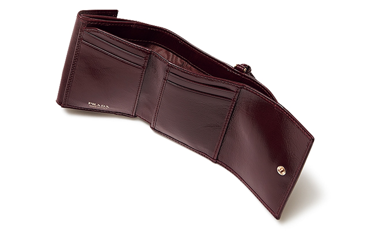 【PRADA(プラダ)】コンパクト財布の中身
