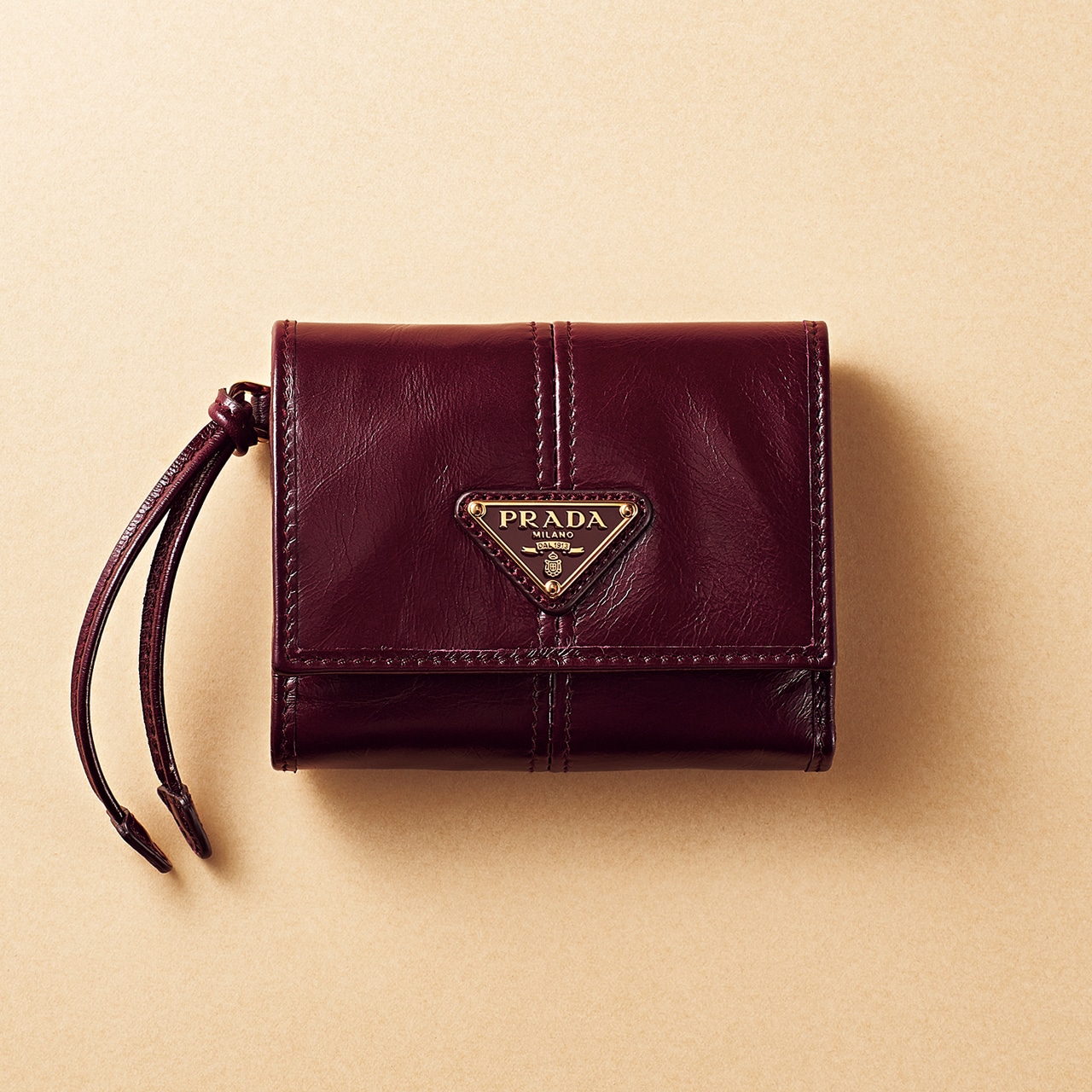 【PRADA(プラダ)】コンパクト財布 ¥108900(予定価格)