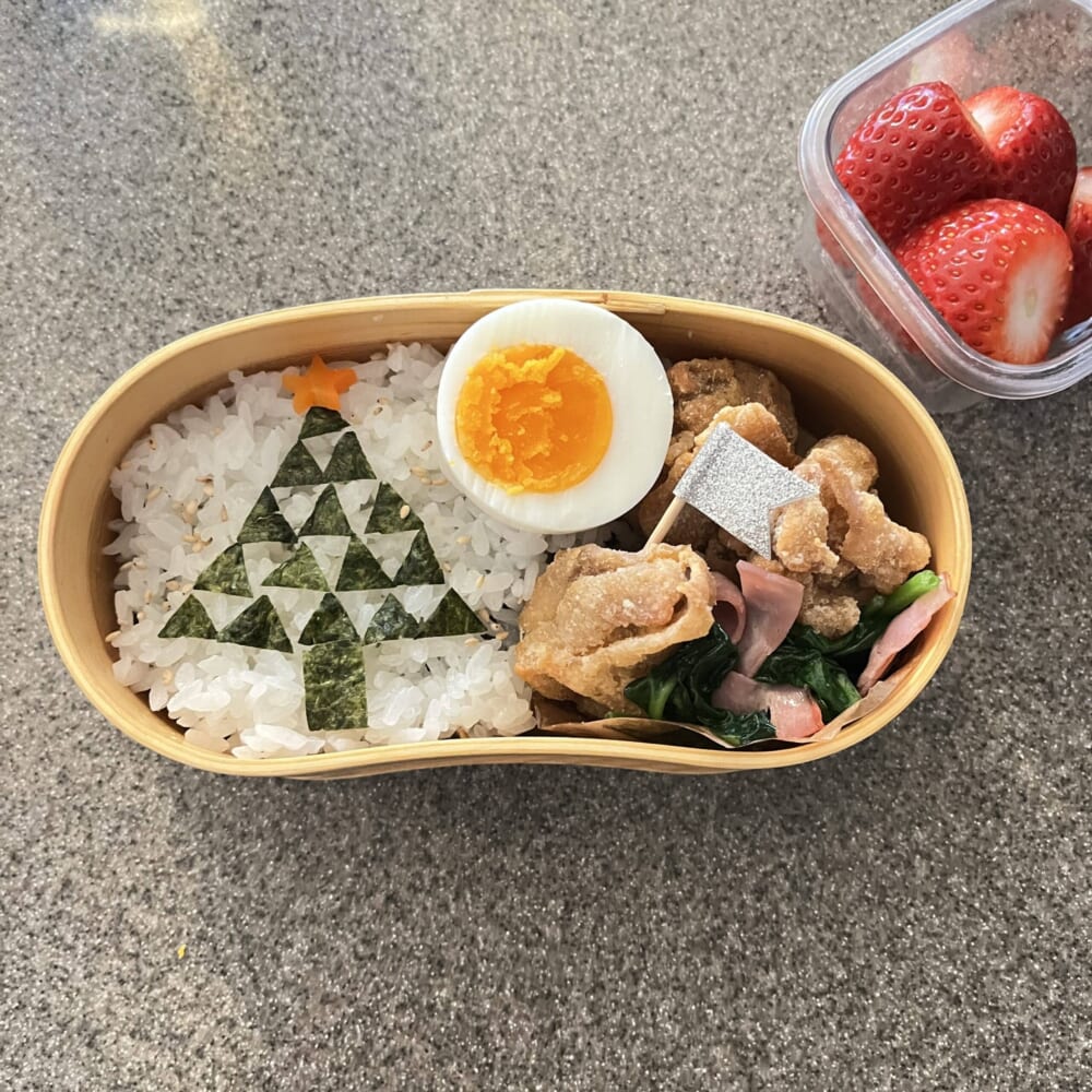 お弁当　クリスマス　唐揚げ