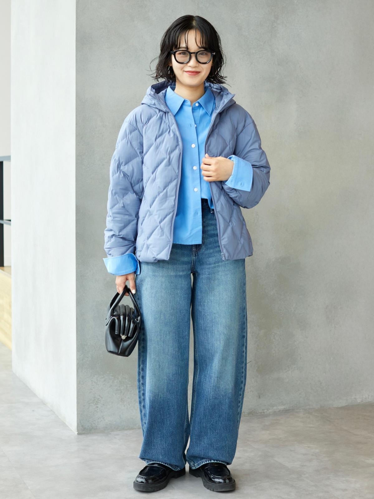 ユニクロ　バギーカーブジーンズ　ブルー着用コーデ