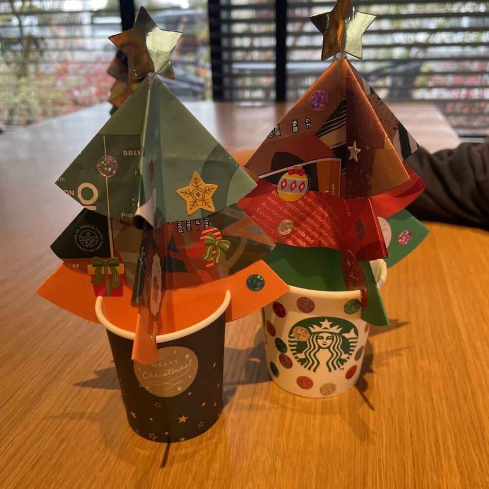Starbucks クリスマスツリー