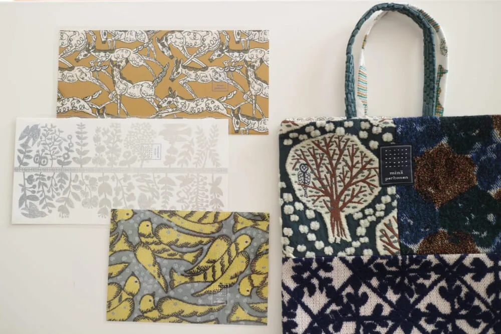 物販コーナー購入品　バッグ、ポストカード