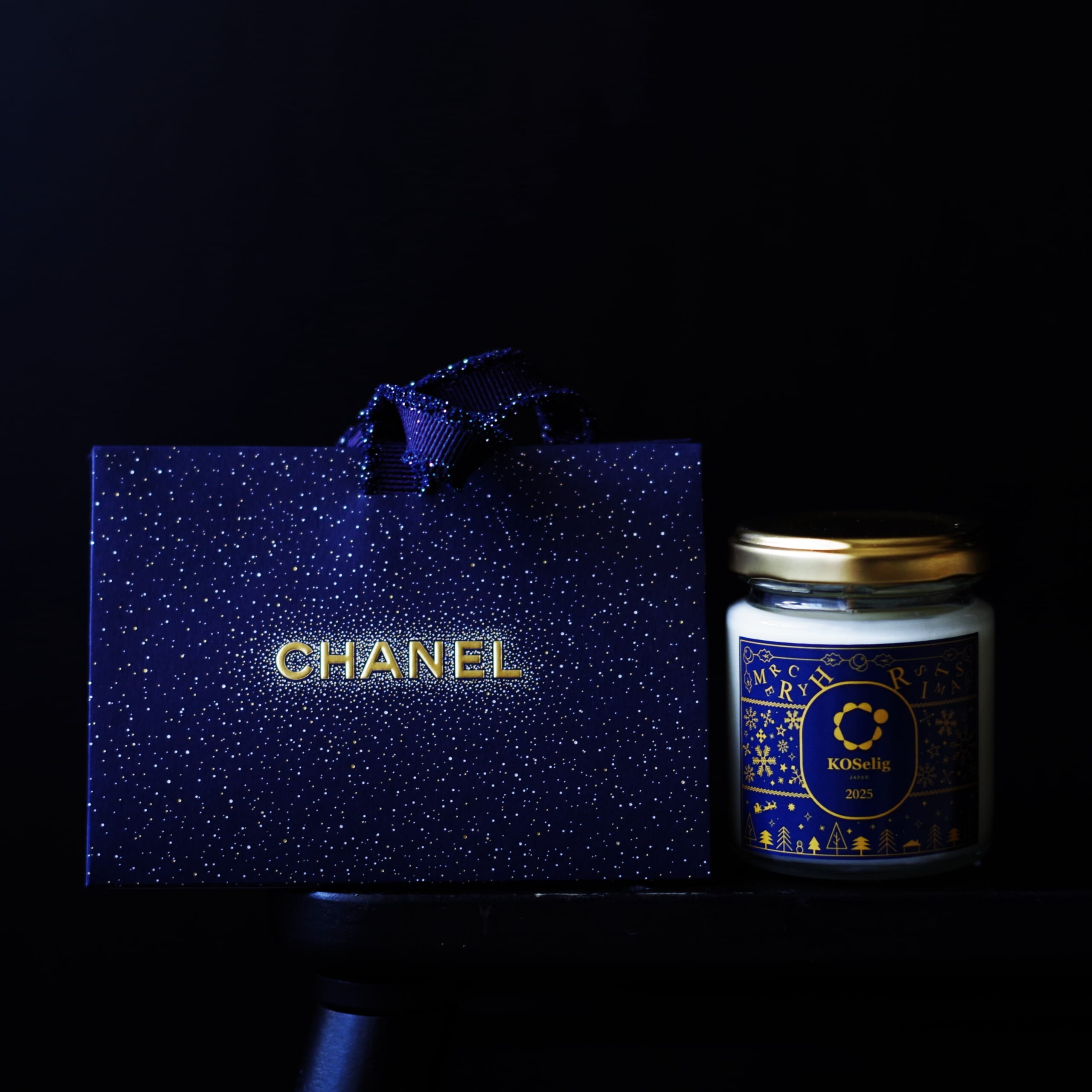 「KOSelig（コーシェリ）」 キャンドル　CHANELのルルージュ ドゥオ ウルトラ トゥニュ