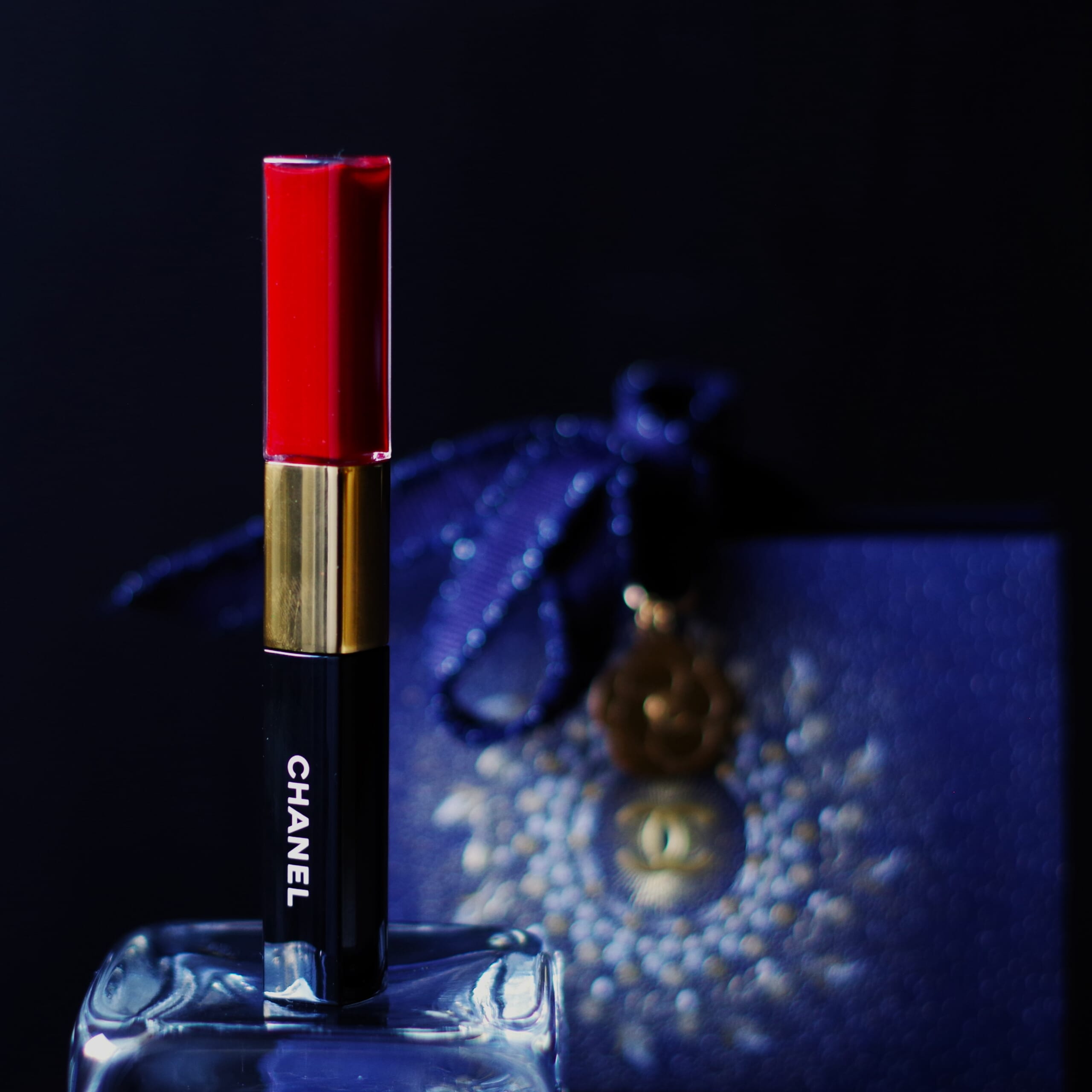 「CHANEL ルルージュ ドゥオ ウルトラ トゥニュ」47 ダーリンレッド　　ラッピング
　