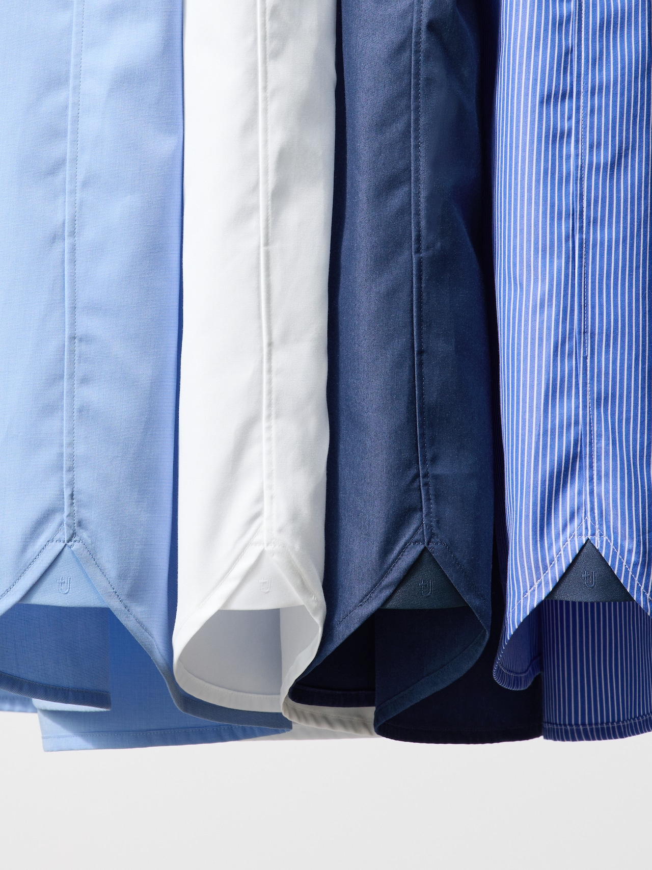 ユニクロ +J MEN ブロードシャツ　裾のロゴ