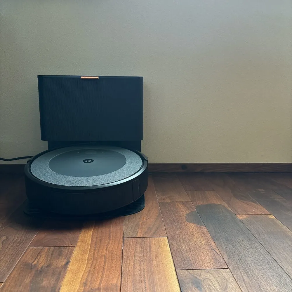 「Roomba i5＋」待機中