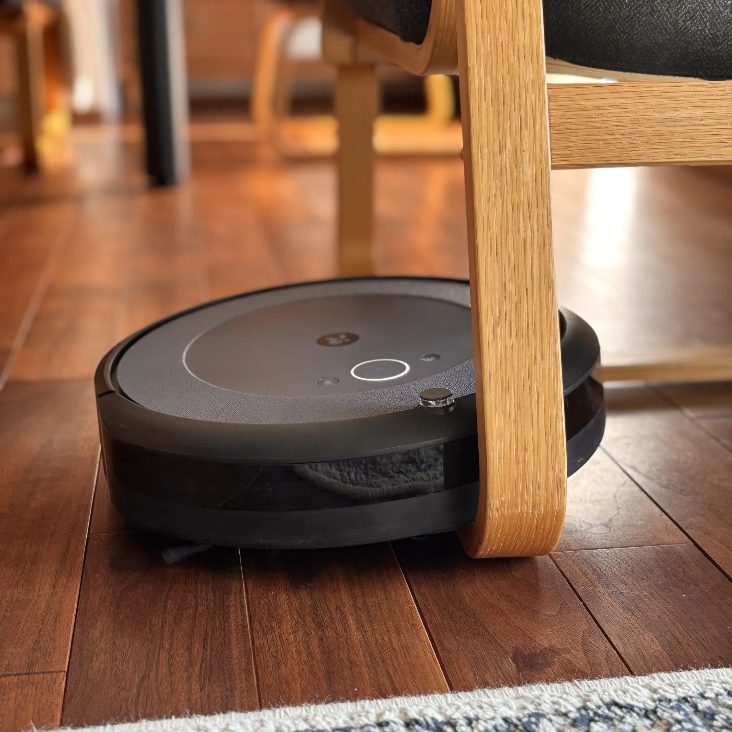 「Roomba i5＋」掃除中