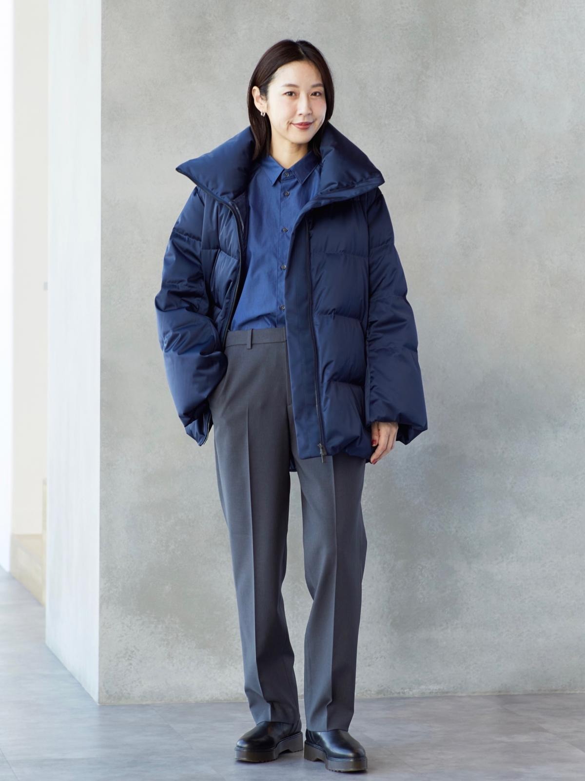 ユニクロ +J MEN ブロードシャツ　濃いブルー着用コーデ