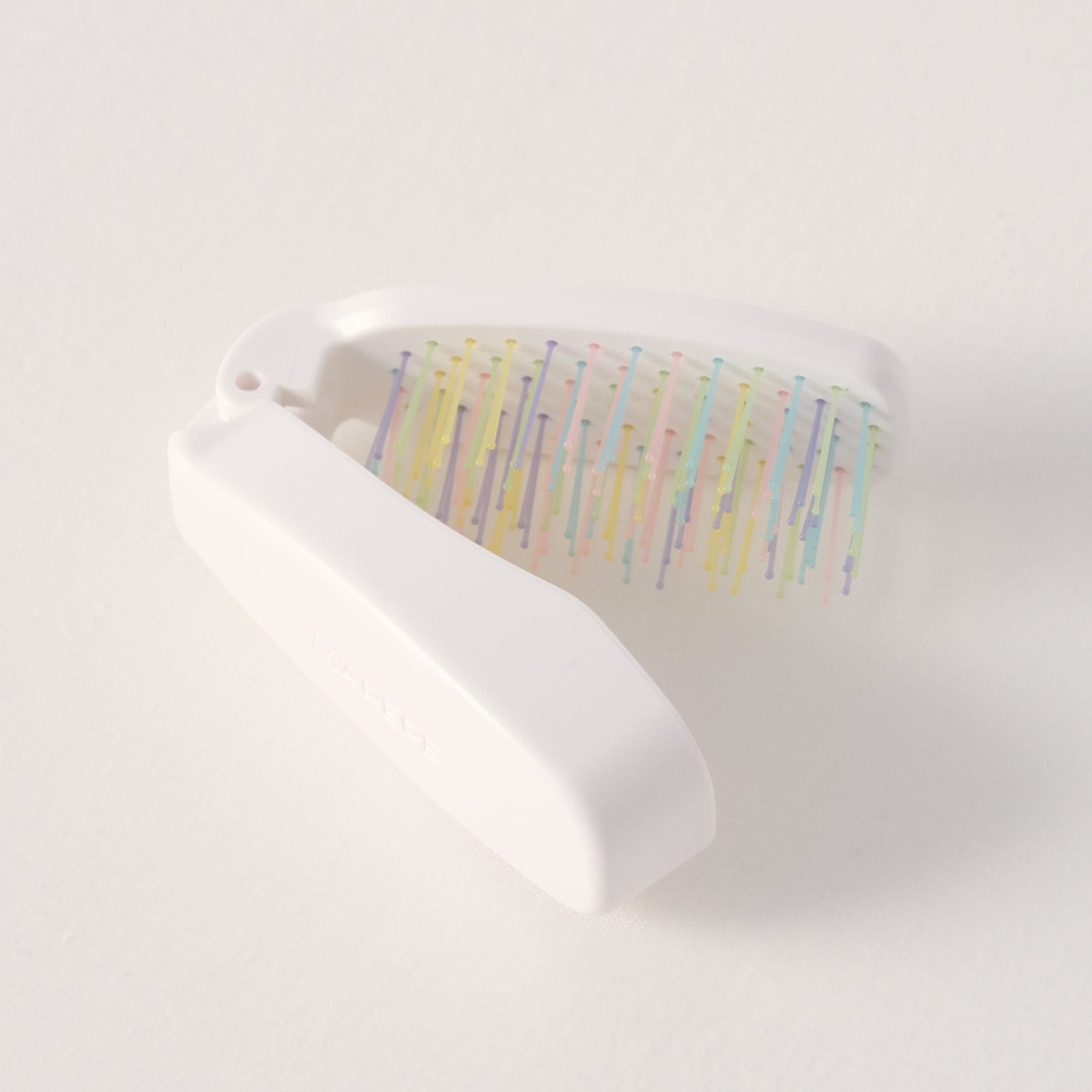 マペペ／デタングリングブラシ【フォールディングポケット】