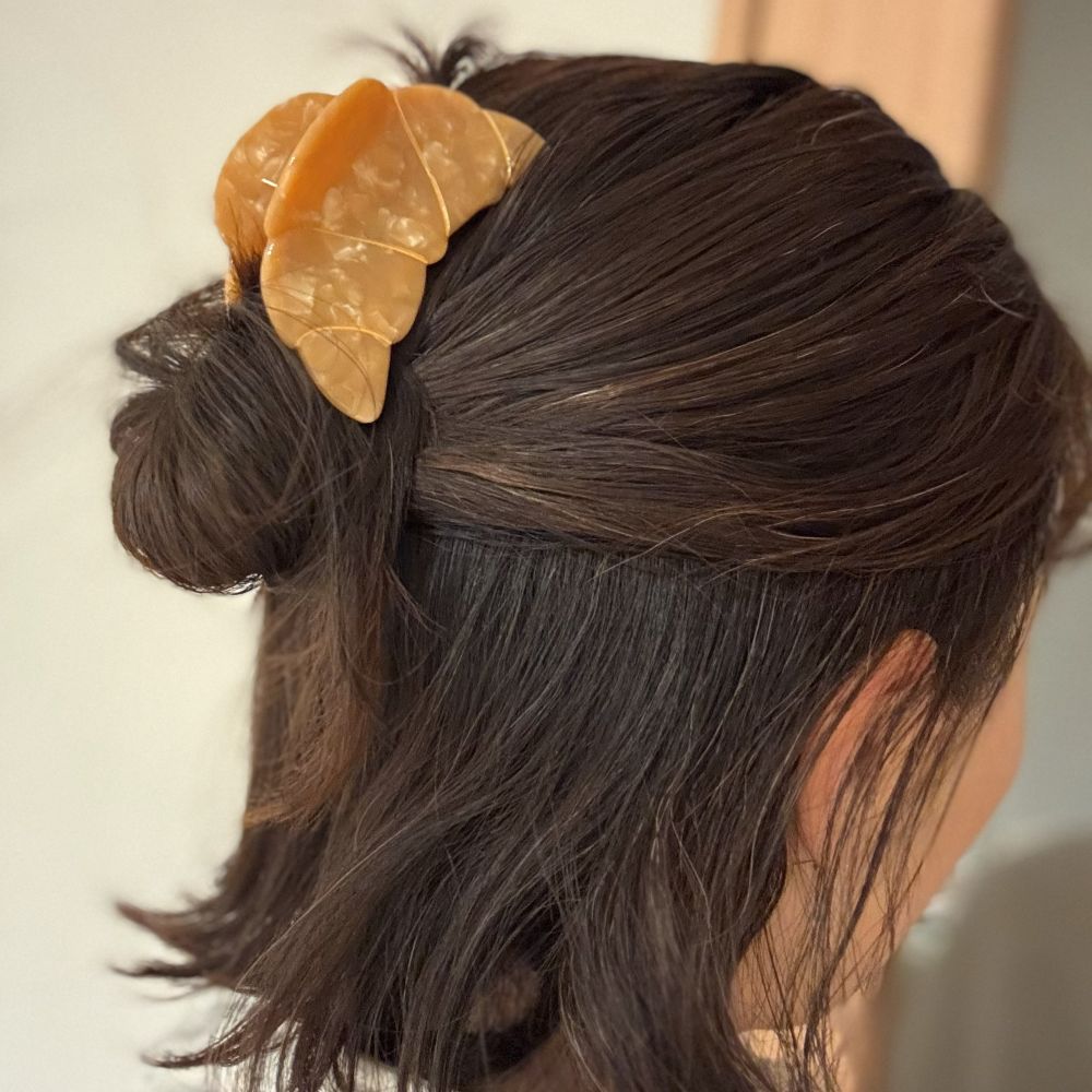 ククシュゼット　ヘアクリップ　クロワッサン