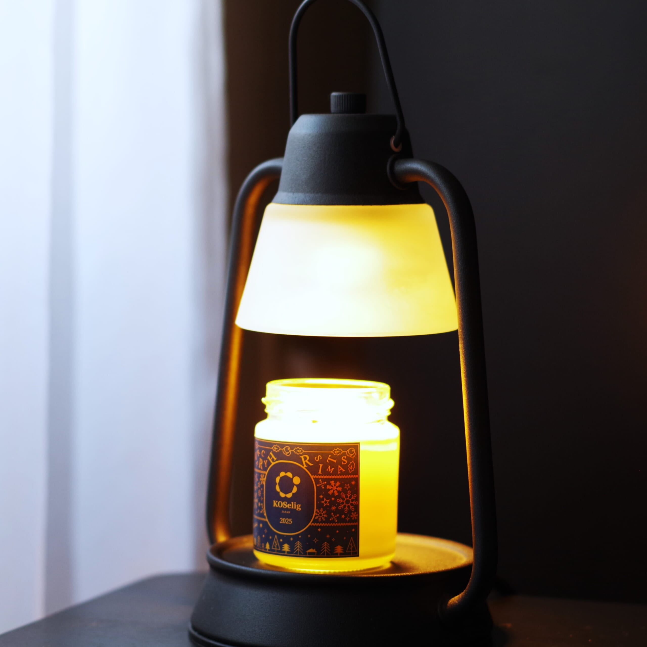 「KOSelig（コーシェリ）」キャンドル　2025年限定「Milkywood」カメヤマろうそく　キャンドルウォーマーランプ