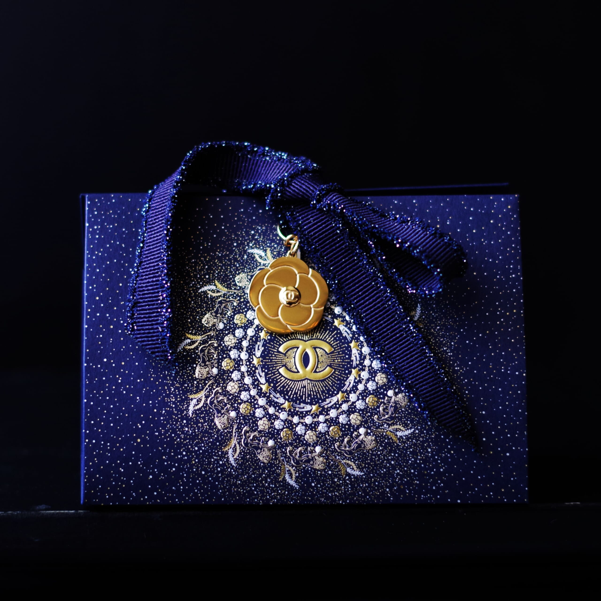 「CHANEL ルルージュ ドゥオ ウルトラ トゥニュ」ラッピング