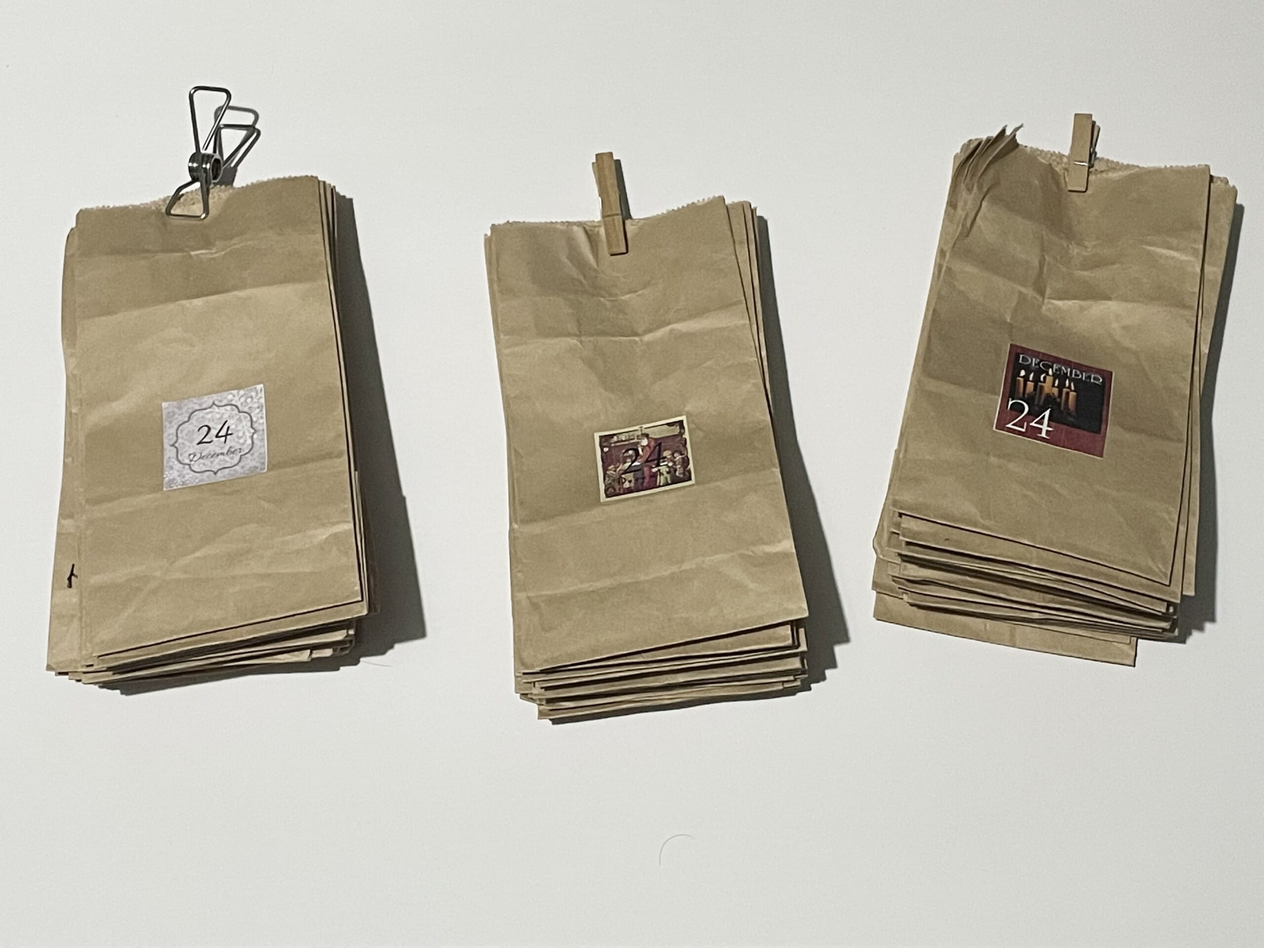 セリアのペーパークラフトバッグでアドベントカレンダーの袋作り