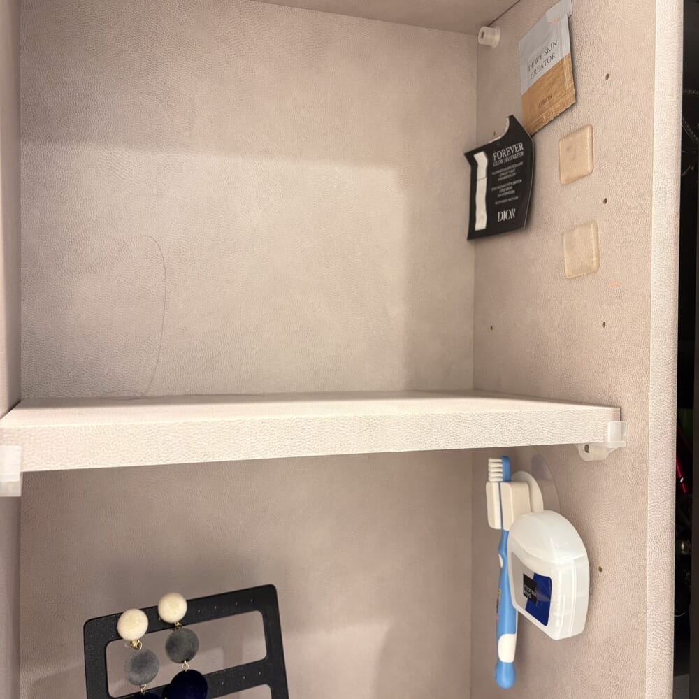 洗面台 収納 はりつける