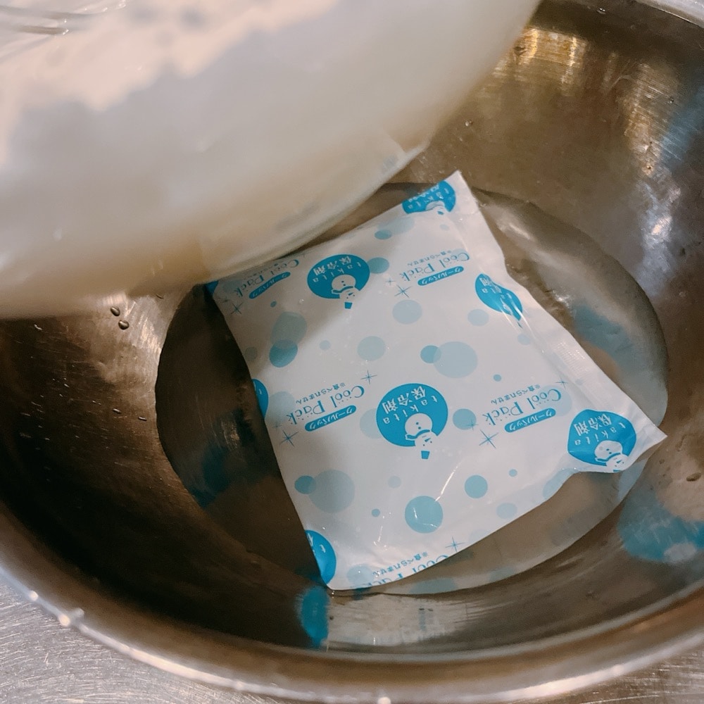 牛乳クリーム　パン　生クリーム