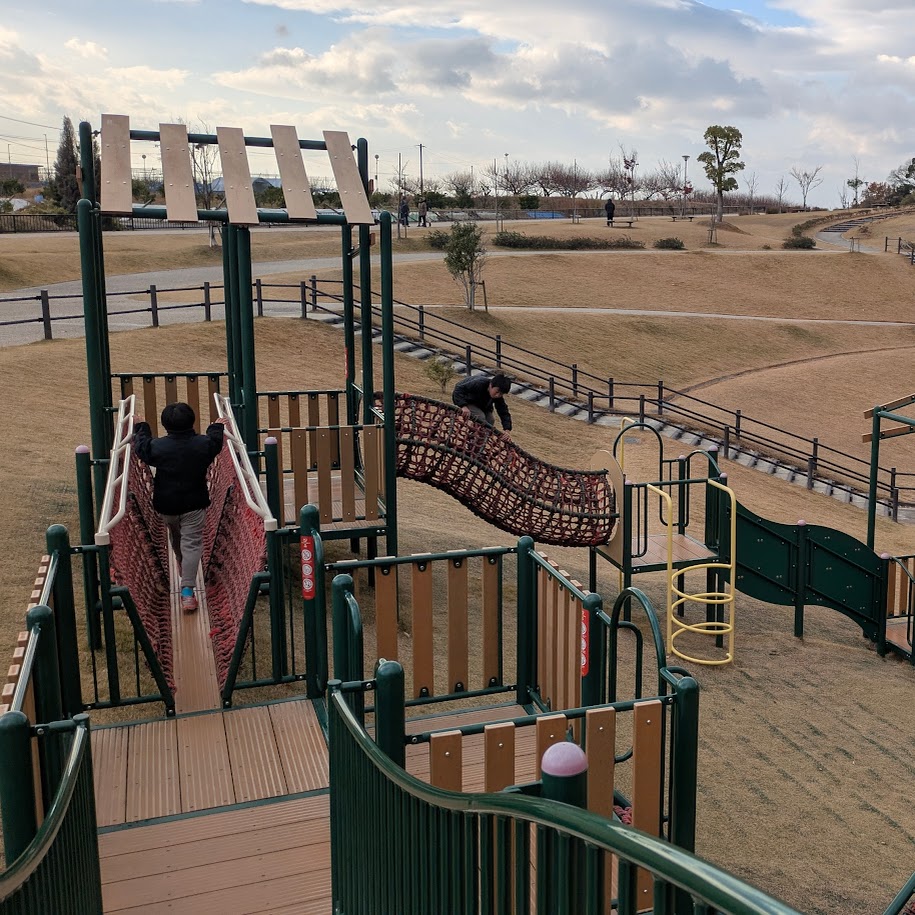 公園遊び　子供