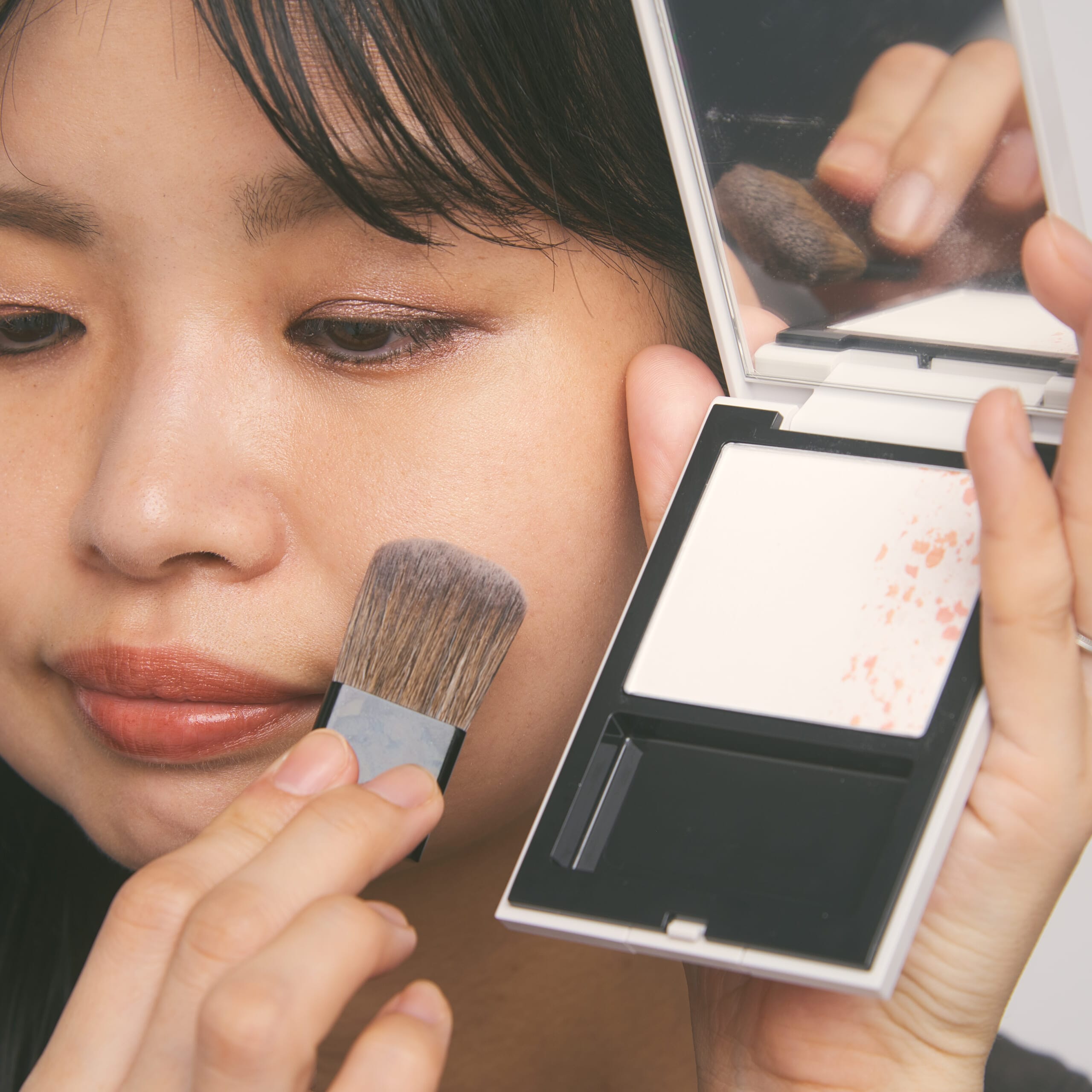 セイクリッドスペース フェイスパウダーをお試し！