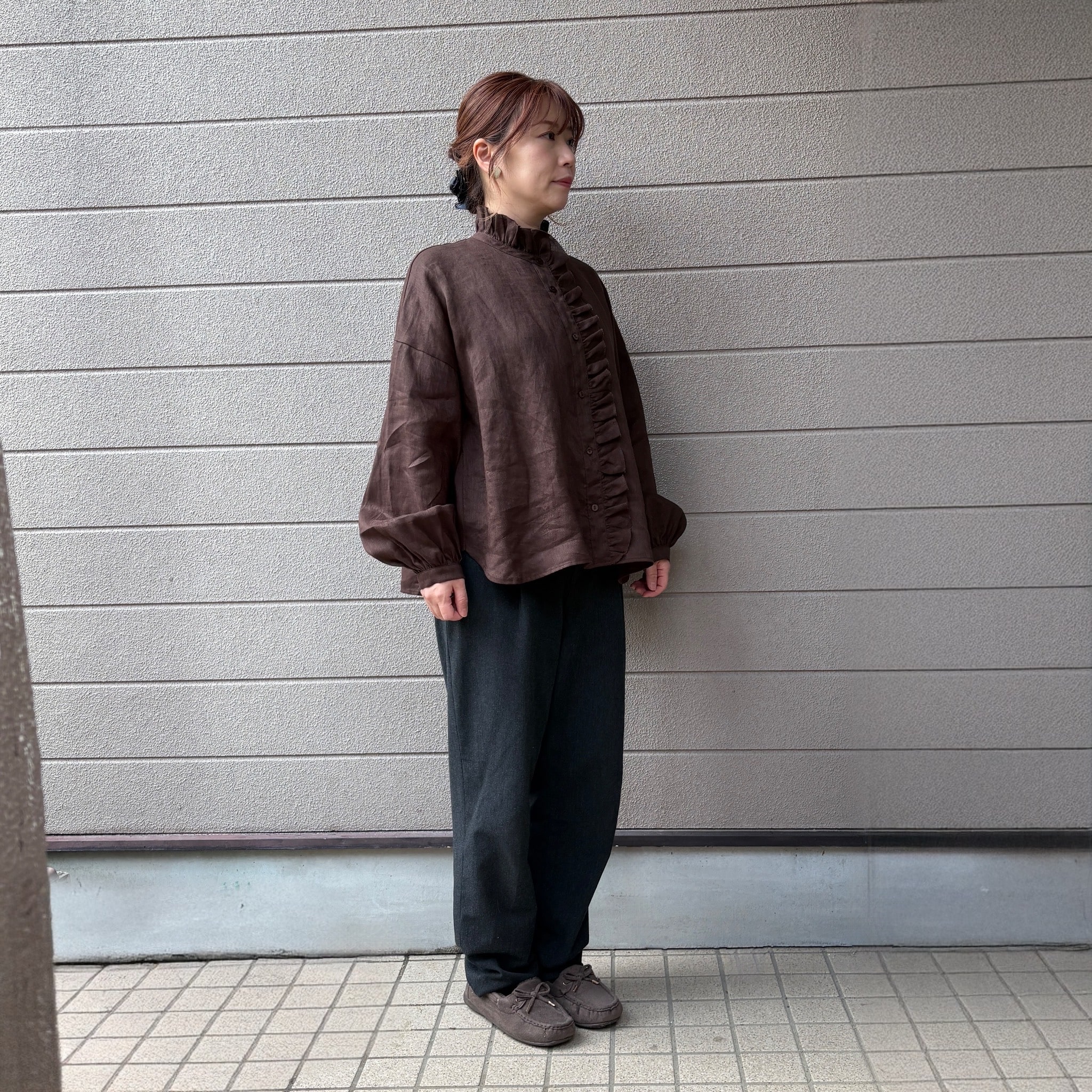 12closetリネンフリルブラウス　ブラウン着用コーデ