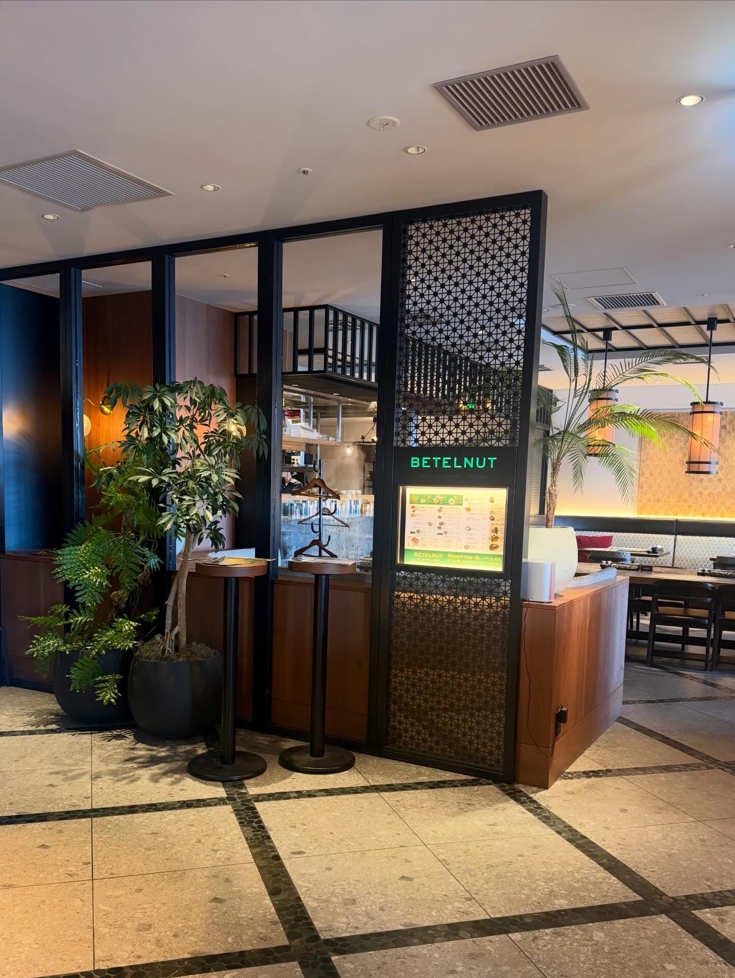 ニュウマン横浜　BETELNUT