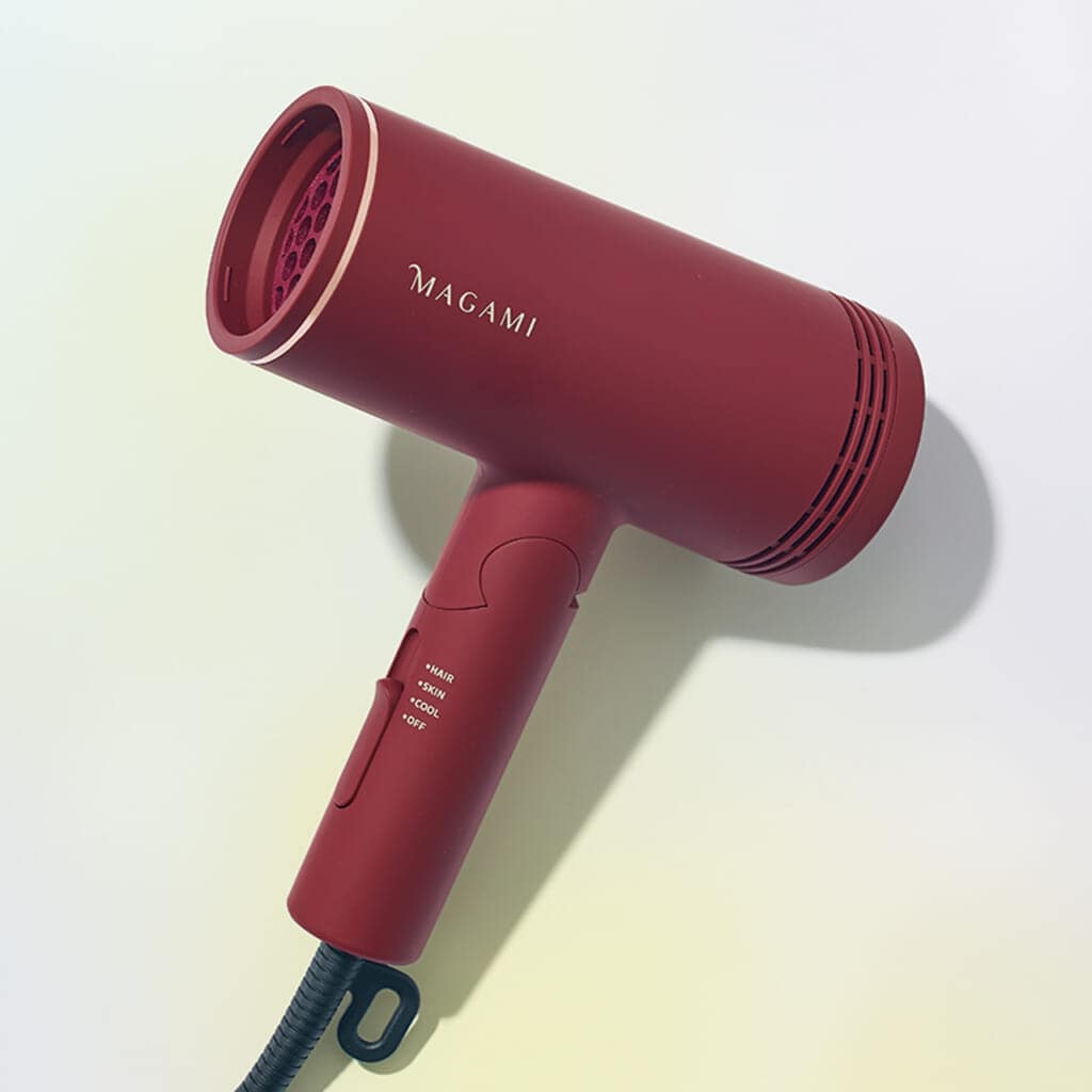 マガミ ヘアドライヤー￥28600／ヘイゼルトンプソン