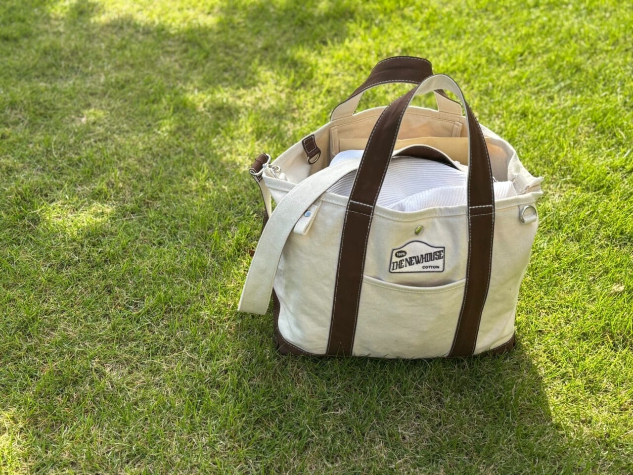 【THE NEWHOUSE（ザ ニューハウス）】トートバッグ