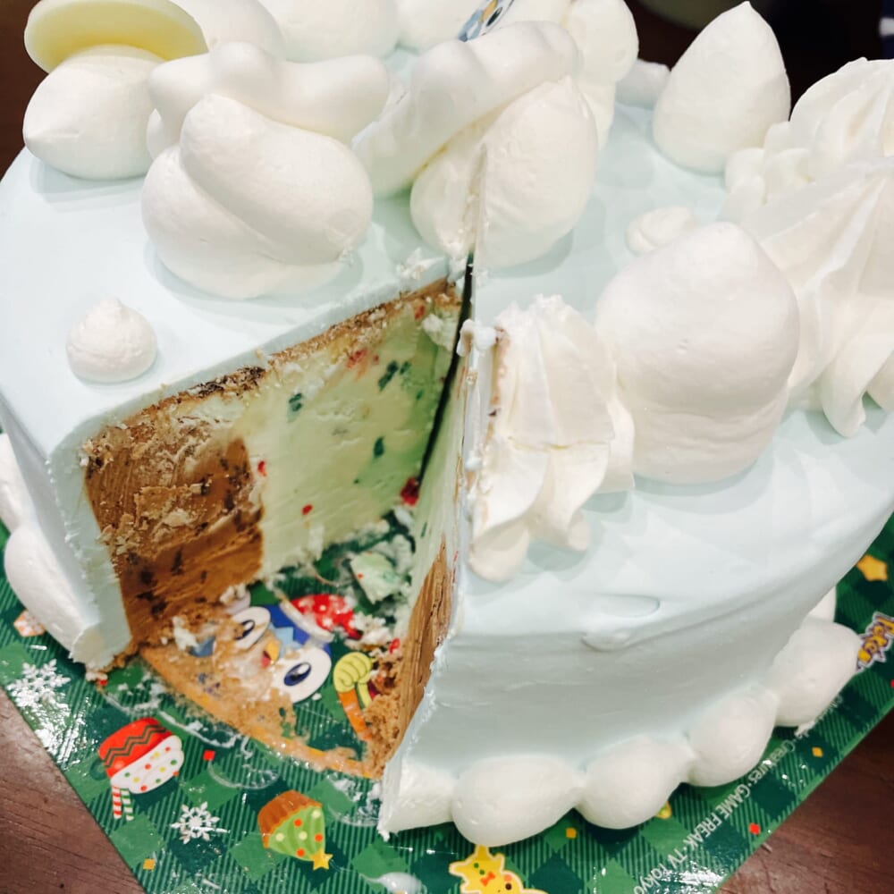 31 ポケモン　アイスクリームケーキ　クリスマスケーキ