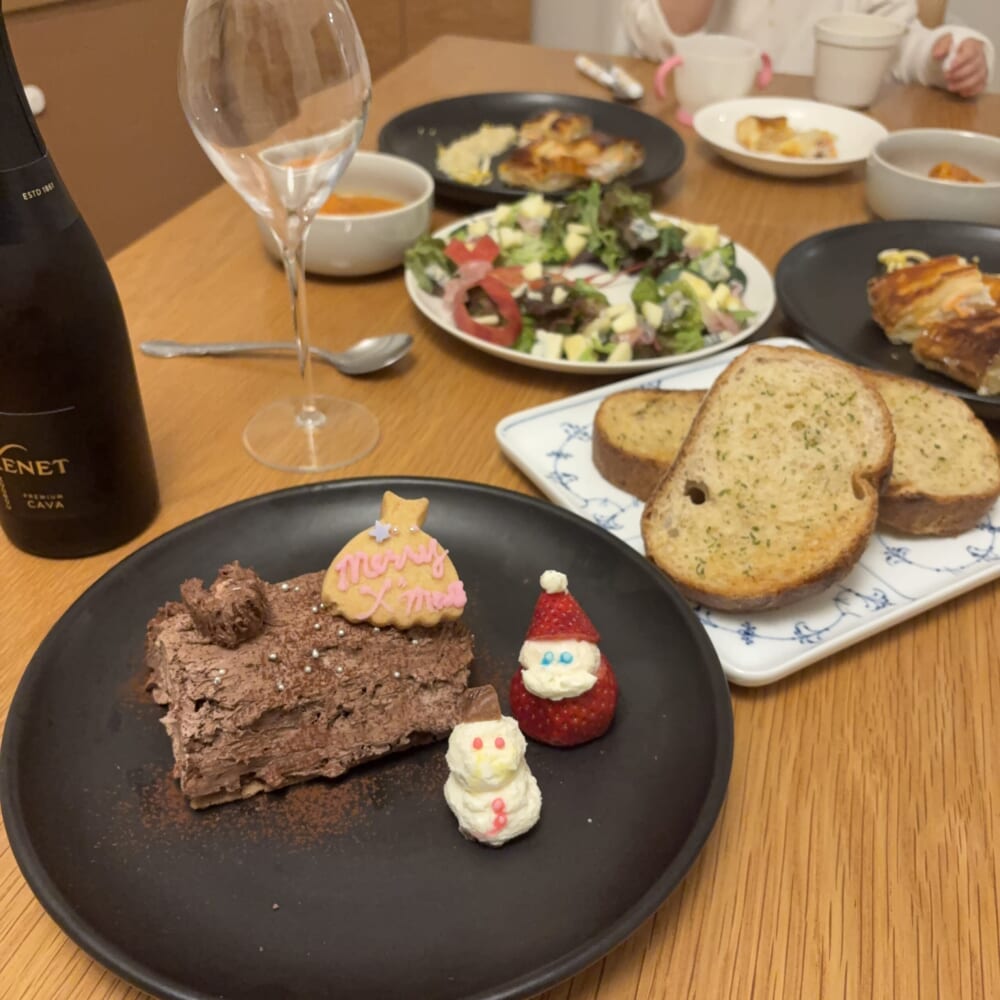 ケーキ　ブッシュドノエル　晩餐