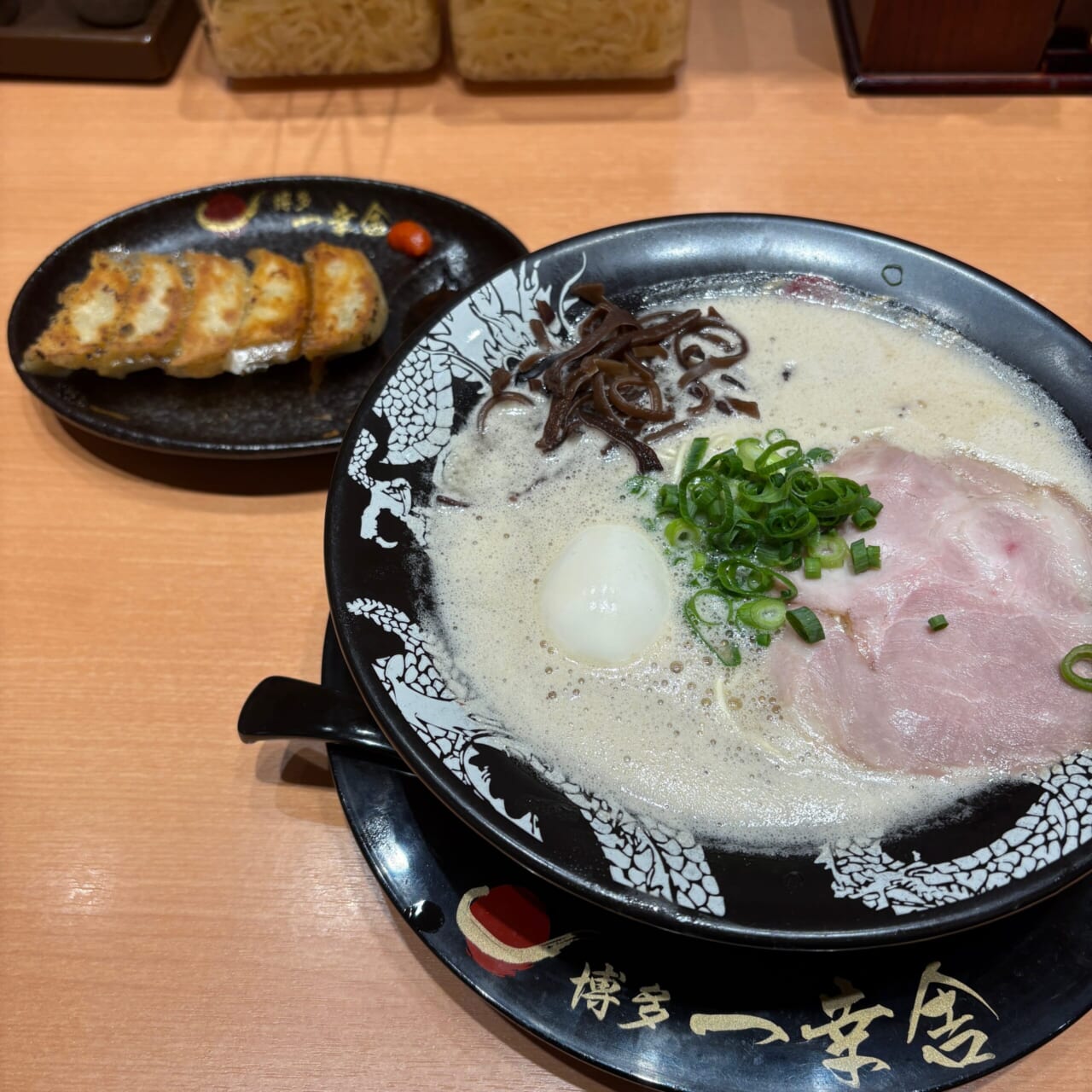 博多一幸舎　とんこつラーメン　福岡空港