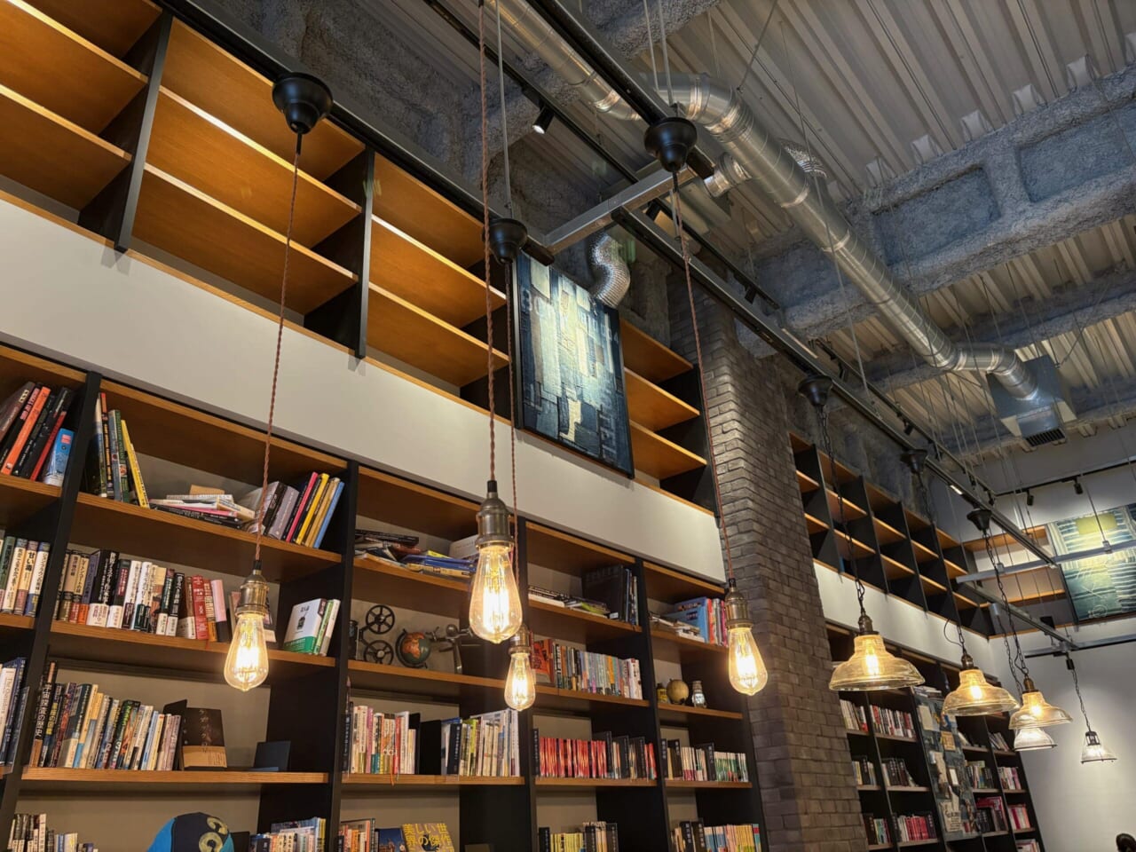 ランプライトブックスホテル福岡　博多旅行　カフェ