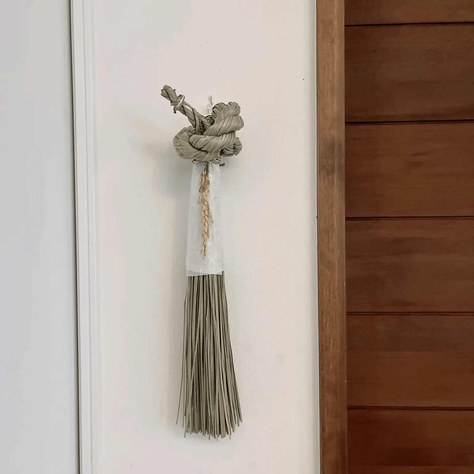 青木奈々絵さん「しめ飾り 芽」