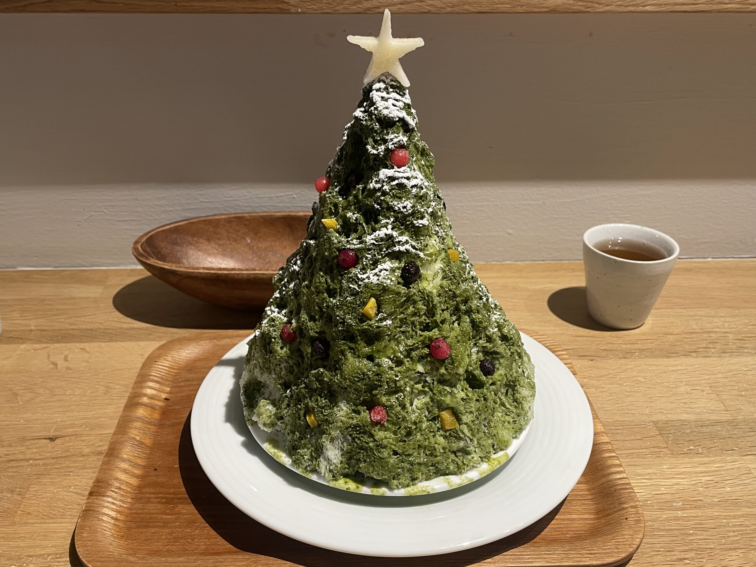 カフェクノップゥさんのかき氷「クリスマス氷」2025