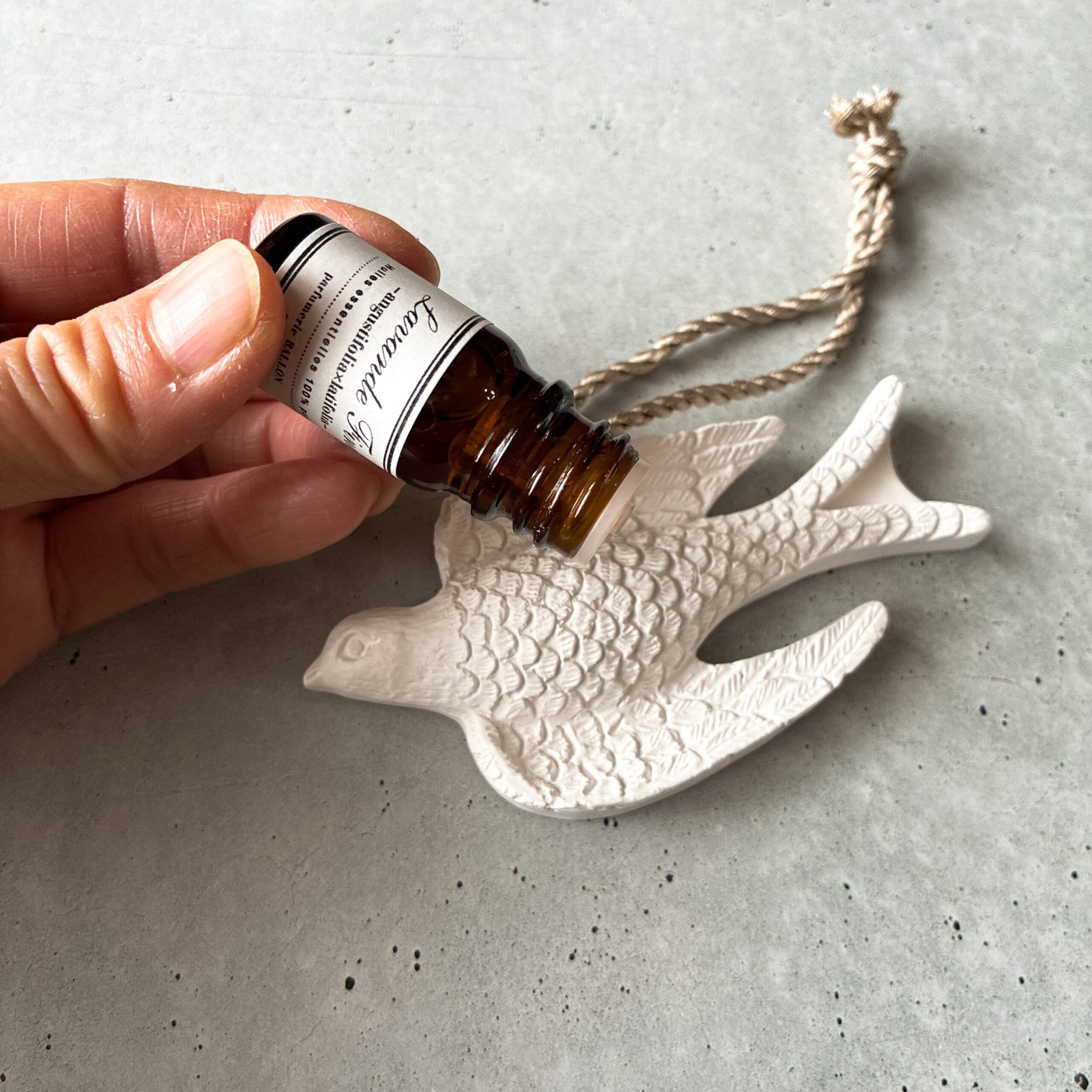 道具屋nobori　BALLON アロマオーナメント　ツバメ　蔵前　アロマストーン