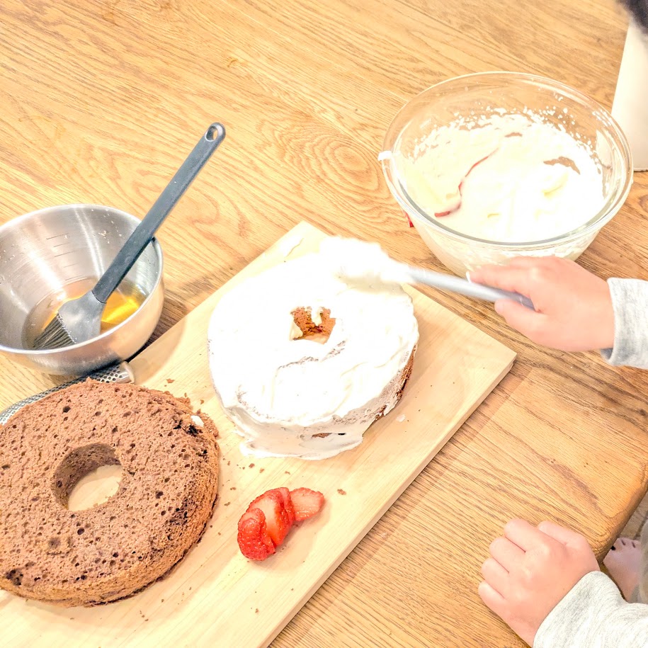 シフォンケーキ　飾り付け　LEE100コポ