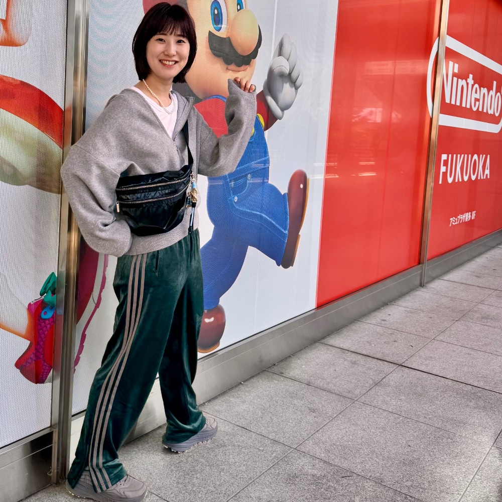adidas ファイヤーバード トラックパンツ ベロア　博多駅