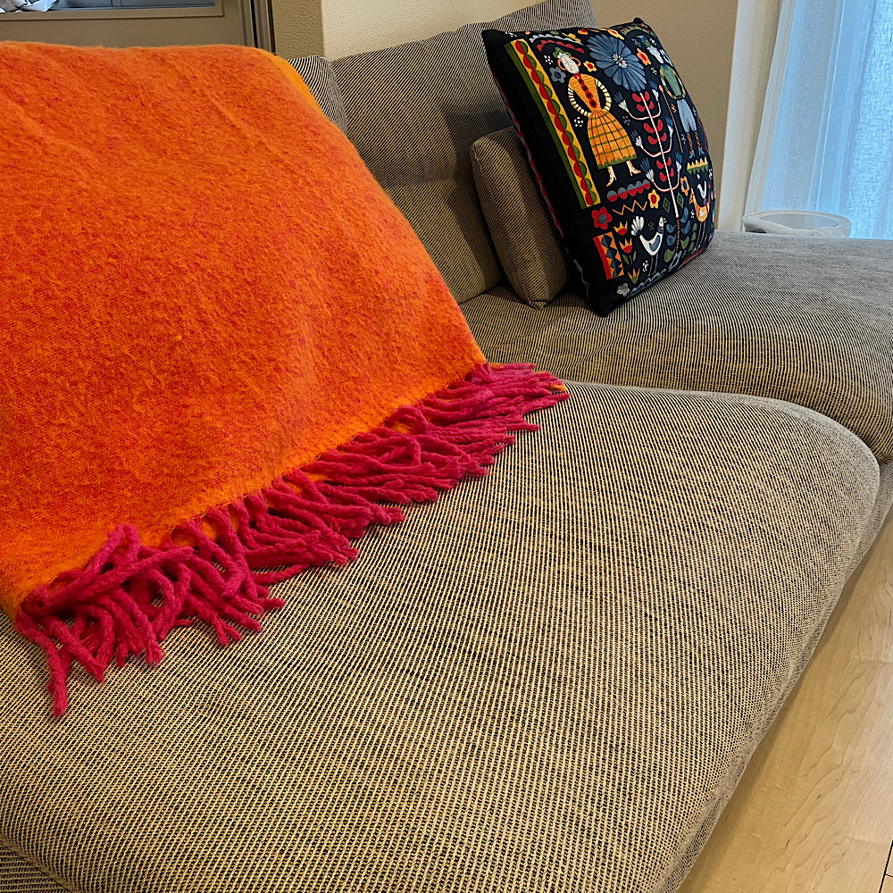 IKEA ソファ　ブランケット