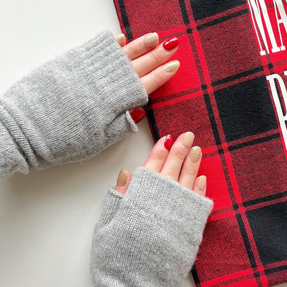 ネイル　冬　赤
