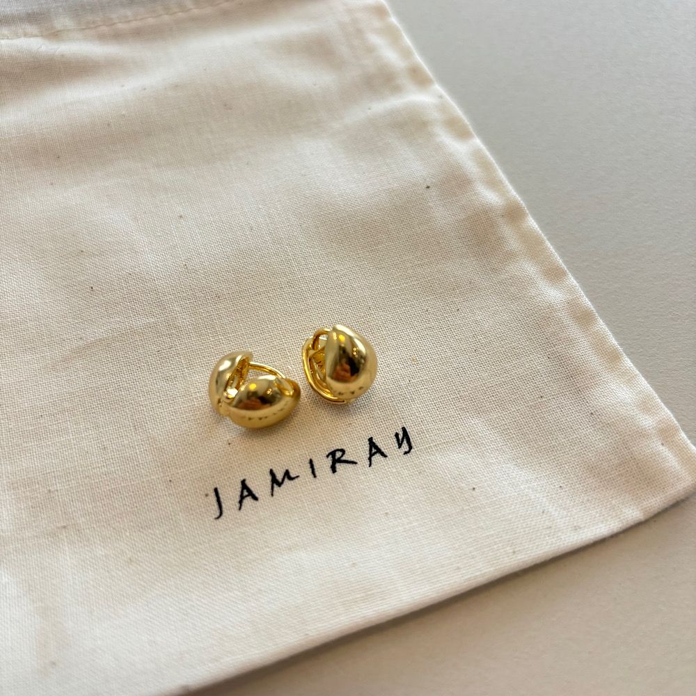 ピアス　ジャミレイ