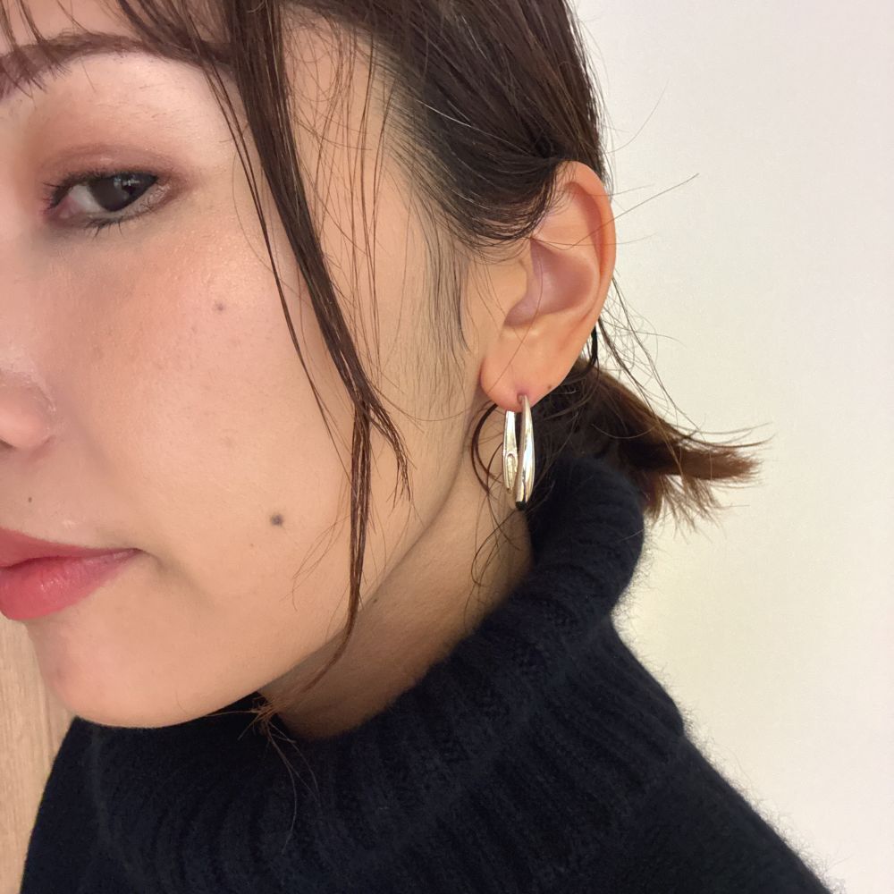 ピアス　マリハ