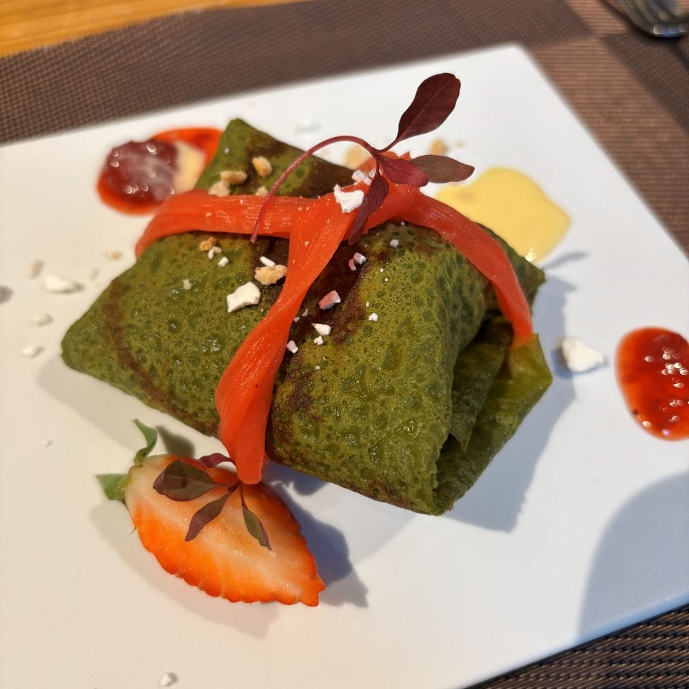 デザート　イチゴ　つつみ