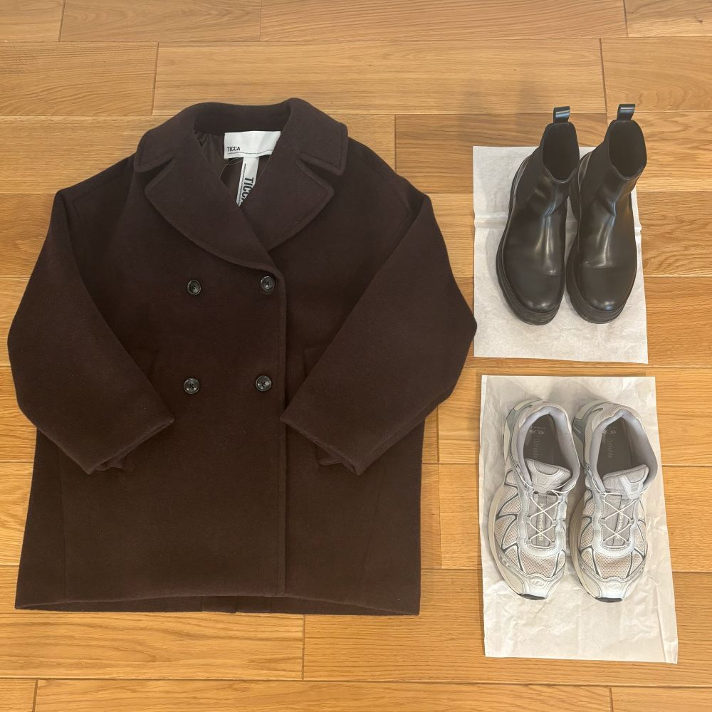 コート　スニーカー　ブーツ