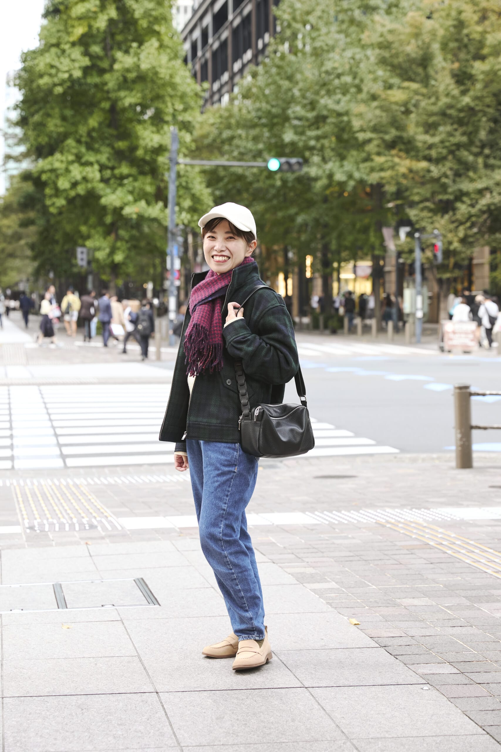 LEE100人隊ゆかりんごさんの全身