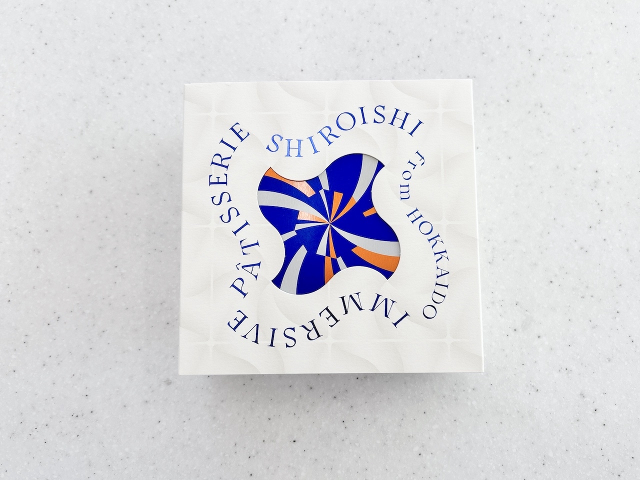 しろいし洋菓子店のショコラクッキー缶~雪降る街のちいさなおはなし パッケージ