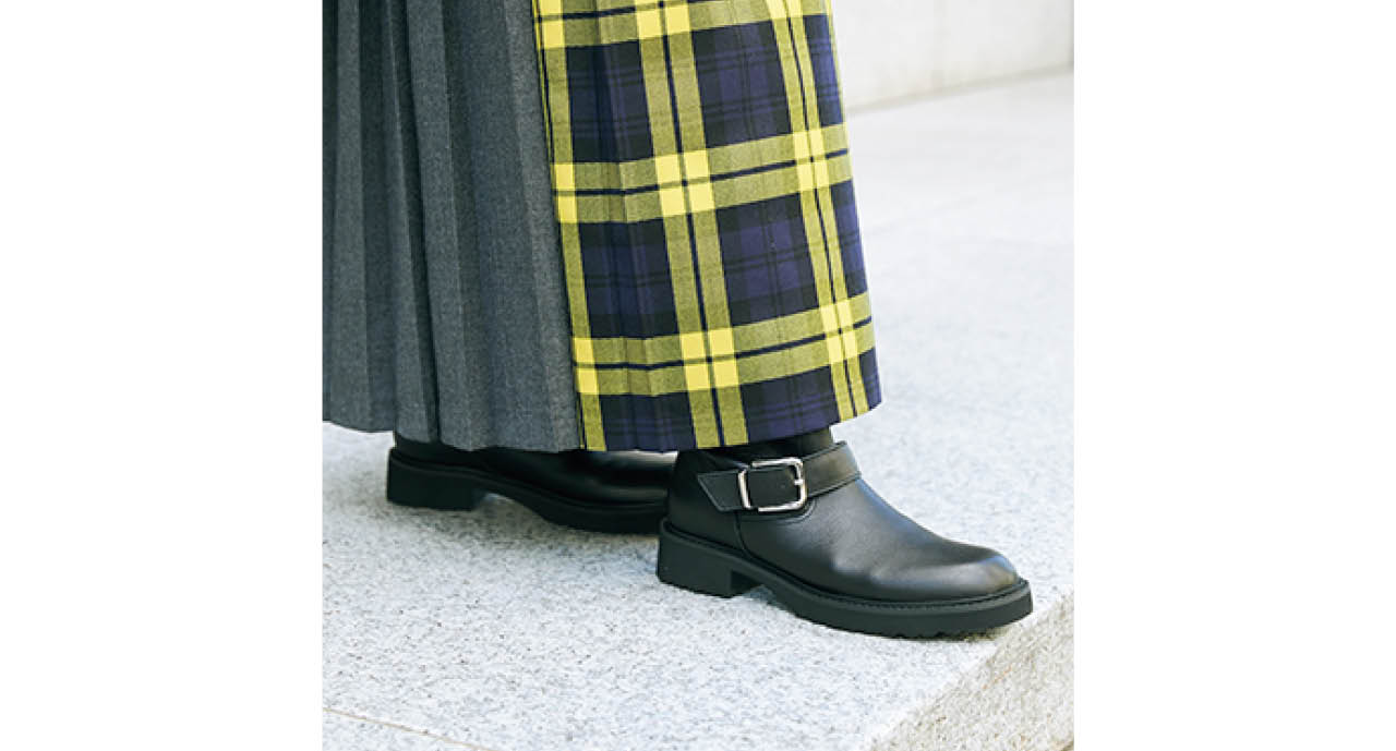 「ル タロンのブーツで辛口な仕上がりに。とにかく歩きやすくておすすめです」