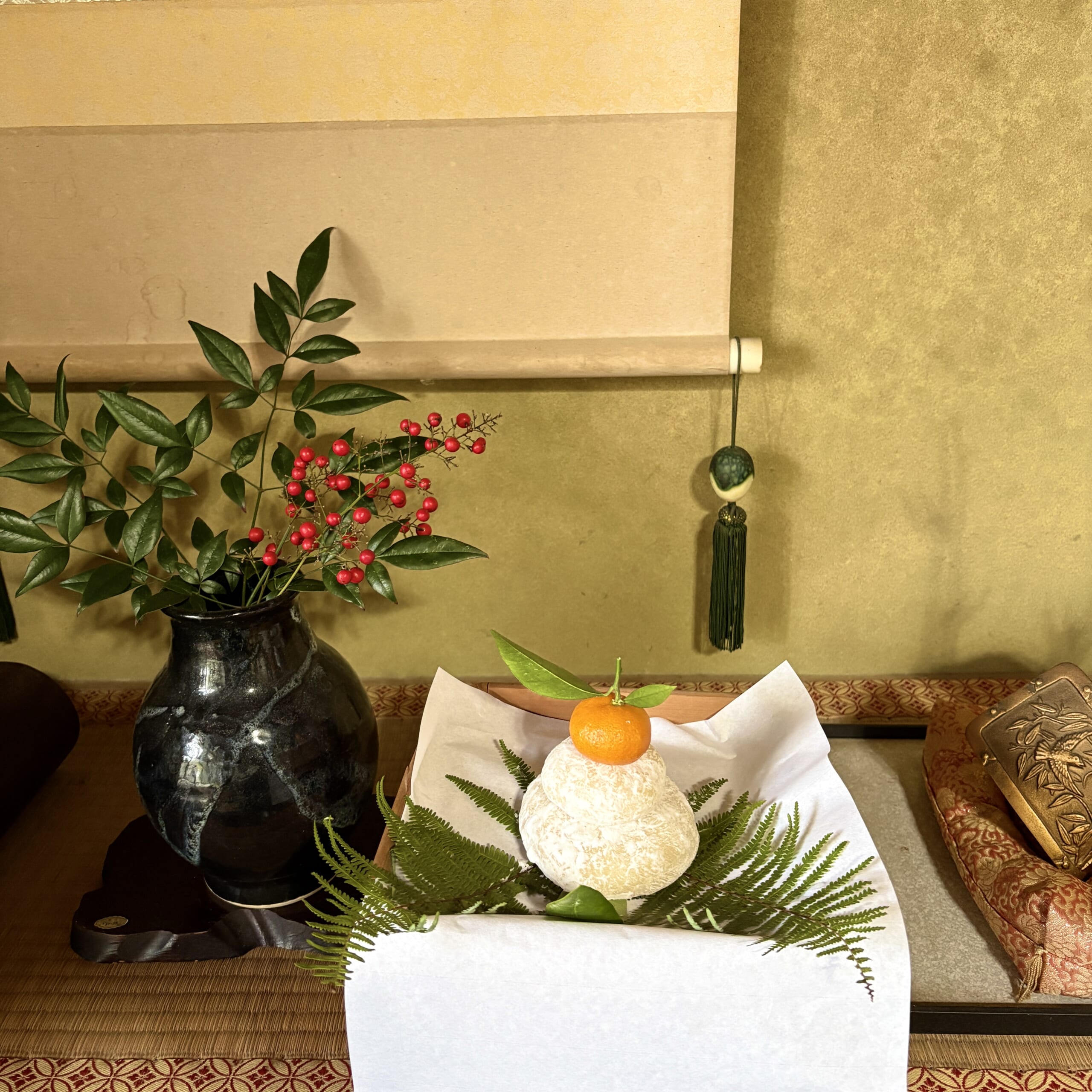 お正月　鏡餅　元旦　南天